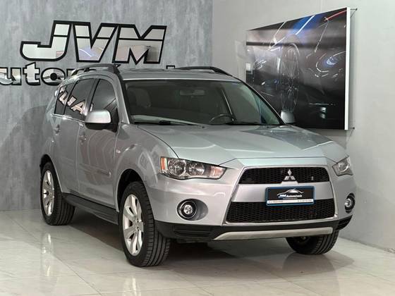 MITSUBISHI OUTLANDER 3.0 GT 4X4 V6 24V GASOLINA 4P AUTOMÁTICO MITSUBISHI OUTLANDER 3.0 GT 4X4 V6 24V GASOLINA 4P AUTOMÁTICO